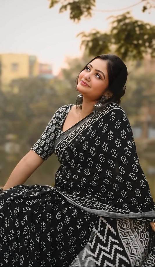 Beautifully Printed One-Minute Wear Black Color Cotton Saree for a Trendy, No-Hassle Look