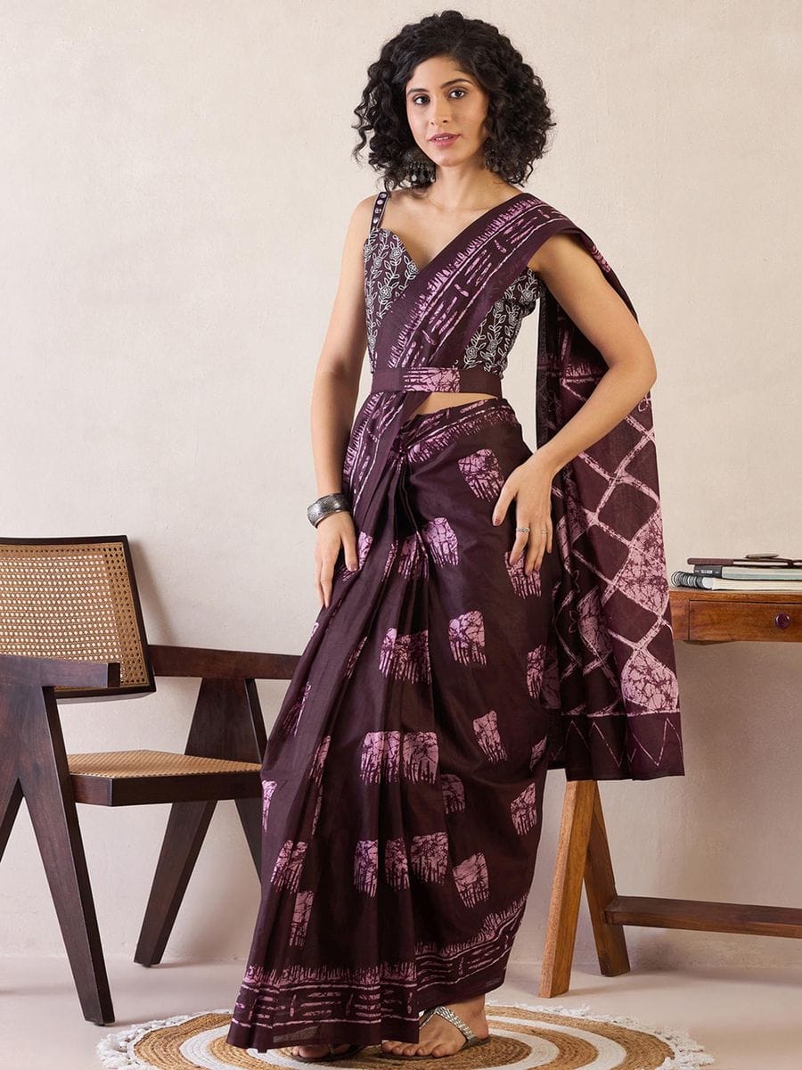 Elegant Draped Saree with Convenient Side Pocket – No Hassle Draping