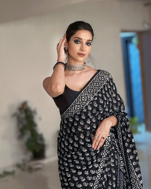 Beautifully Printed One-Minute Wear Cotton Saree for a Trendy, No-Hassle Look