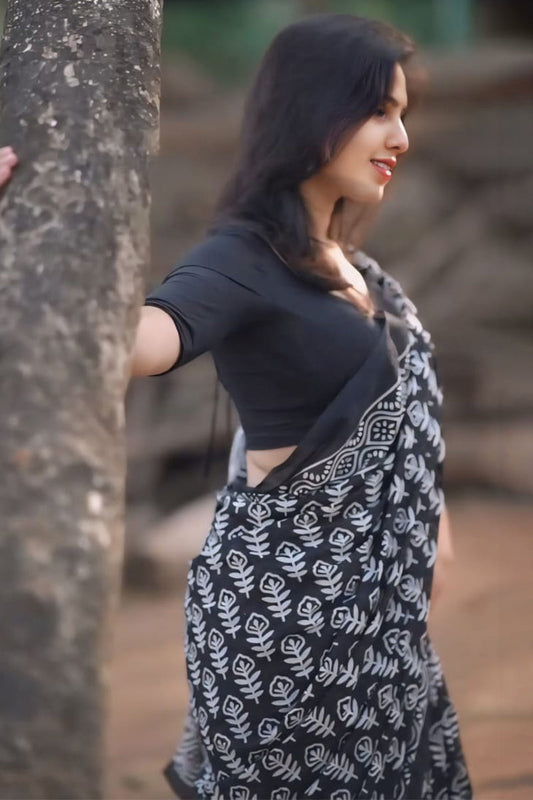 Ethereal 1-Minute Ready To Wear Black Cotton Saree